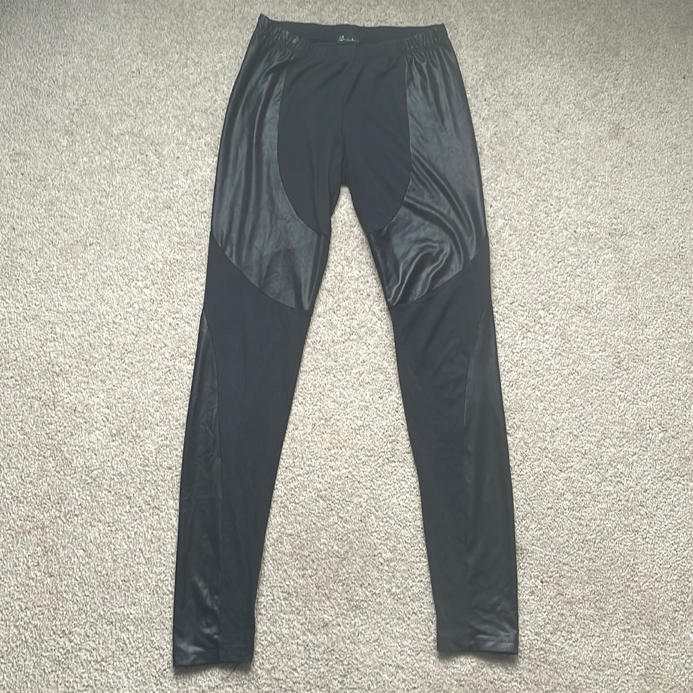 5/$25 Seductions leggings